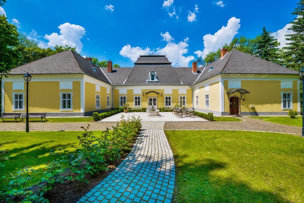 Pronay-Kastely Hotel Alsopeteny Exterior photo